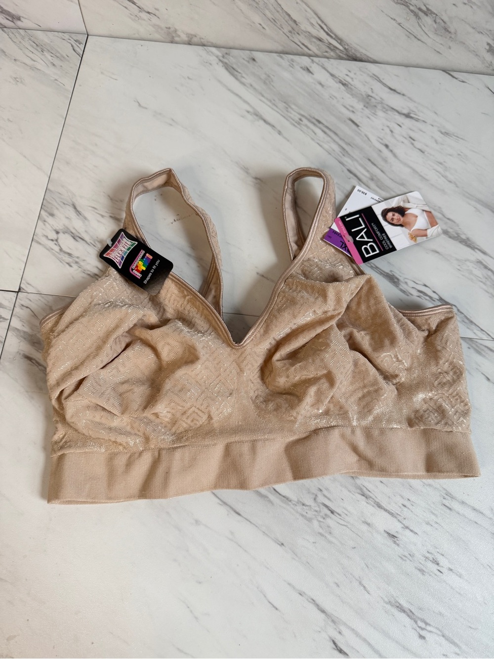 3/$50 NWT Bali Comfort Wireless Bra 2XL Beige Seamless ComfortFlex Fit